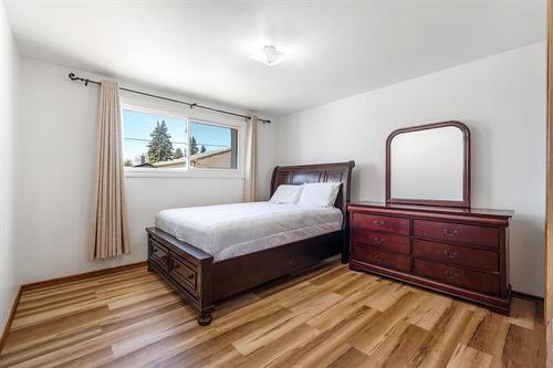 19 Lomond Blvd, Winnipeg, MB 