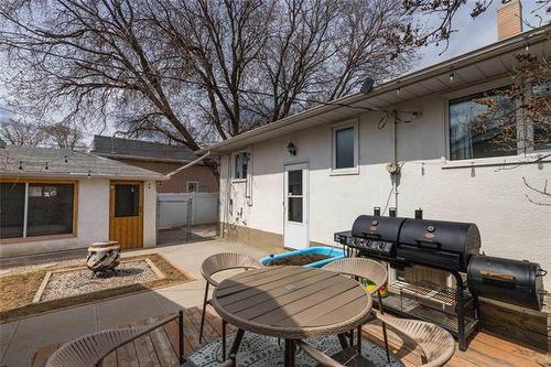 744 Simpson Ave, Winnipeg, MB 