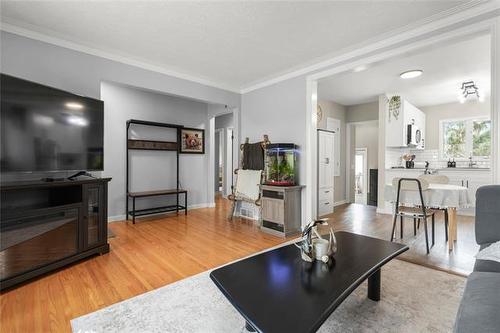 744 Simpson Ave, Winnipeg, MB 