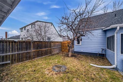 114 St Anthony Ave, Winnipeg, MB 