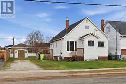 118 Henrietta AVE Sault Ste. Marie, ON P6C 1Z5
