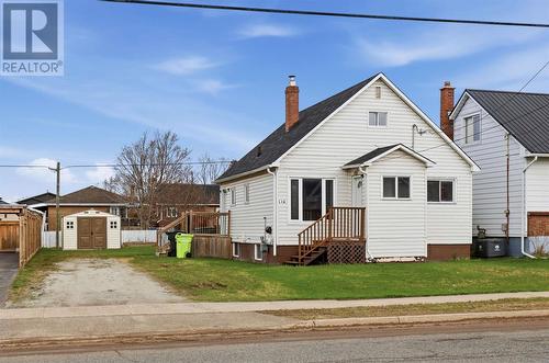 118 Henrietta AVE  Sault Ste. Marie, ON P6C 1Z5