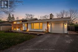 18 TIVERTON DRIVE  Ottawa, ON K2E 6L5