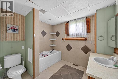 313 John Street, Simcoe, ON - Indoor Photo Showing Bathroom