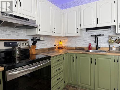 36 Johnson Crescent, Gander, NL - Indoor Photo Showing Kitchen
