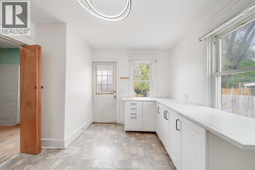 3574 Bloomfield Rd., Windsor, ON - Indoor