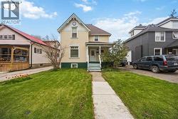 131 QUEEN STREET Sarnia, ON N7T 2R4