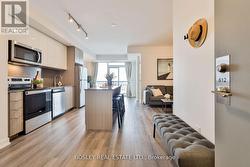 612 - 859 THE QUEENSWAY Toronto, ON M8Z 1N8