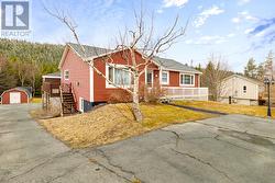 32 Topsail Pond Road Paradise, NL A1L 2B3