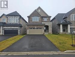 132 SUNSET WAY Thorold, ON L0S 1A0