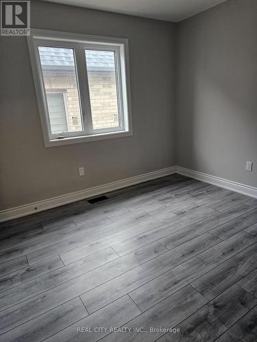 132 Sunset Way, Thorold, ON - Indoor Photo Showing Other Room