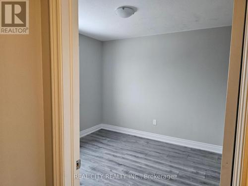 132 Sunset Way, Thorold, ON - Indoor Photo Showing Other Room