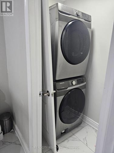132 Sunset Way, Thorold, ON - Indoor Photo Showing Laundry Room
