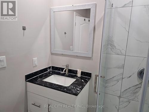 132 Sunset Way, Thorold, ON - Indoor Photo Showing Bathroom