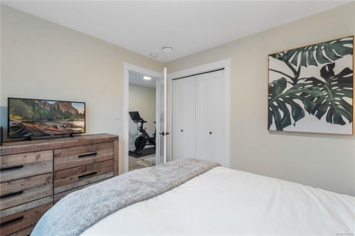 340 Millstone Ave, Nanaimo, BC - Indoor Photo Showing Bedroom