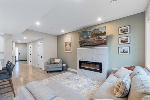340 Millstone Ave, Nanaimo, BC - Indoor Photo Showing Living Room With Fireplace