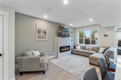 340 Millstone Ave, Nanaimo, BC - Indoor Photo Showing Living Room With Fireplace