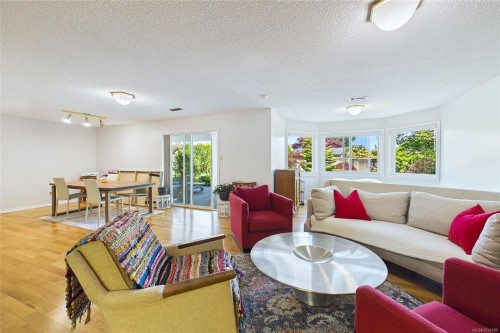 6058 Christopher Rd, Nanaimo, BC 