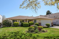 924 Malahat Dr Courtenay, BC V9N 9E3