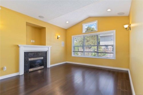 808 Jagdeep Pl, Saanich, BC 
