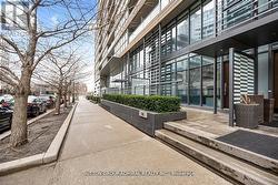 G20 - 18 CAPREOL COURT Toronto, ON M5V 4A3