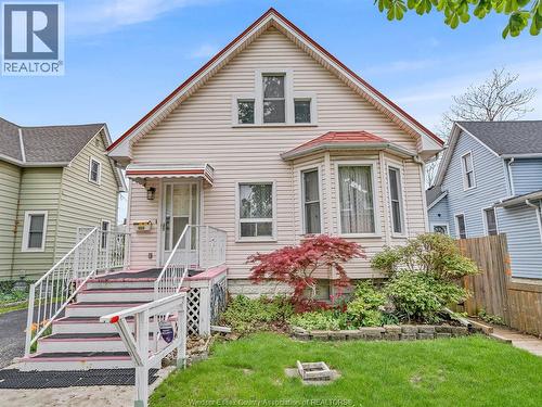 553 OAK AVENUE  Windsor, ON N9A 5E7