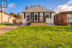 29 RIDGE ROAD Toronto, ON M3M 1C6
