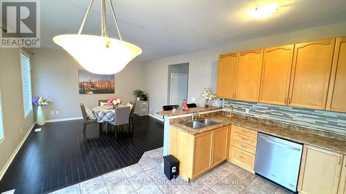 461 Garth Massey Drive, Cambridge, ON - Indoor Photo Showing Kitchen With Double Sink