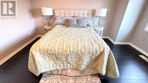 461 Garth Massey Drive, Cambridge, ON - Indoor Photo Showing Bedroom