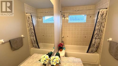 461 Garth Massey Drive, Cambridge, ON - Indoor Photo Showing Bathroom