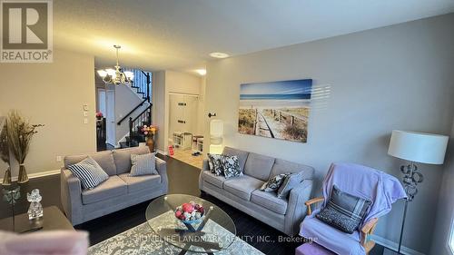 461 Garth Massey Drive, Cambridge, ON - Indoor Photo Showing Living Room