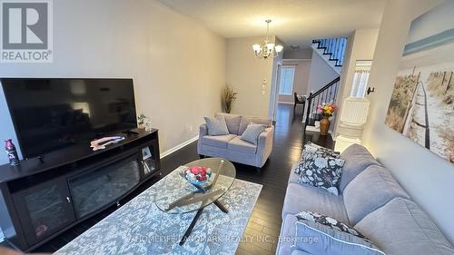 461 Garth Massey Drive, Cambridge, ON - Indoor Photo Showing Living Room