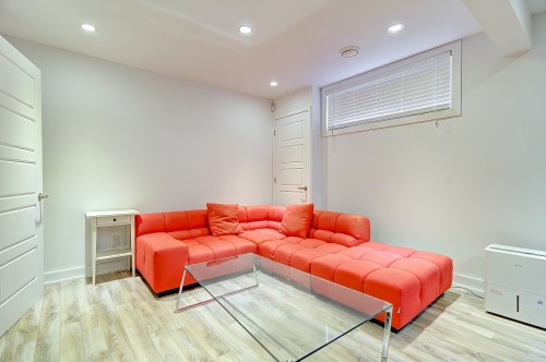 Salle de jeux - 5950 Rue Castello, Brossard, QC - Indoor