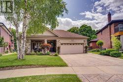 17 HATHOR CRESCENT Toronto, ON M9L 1C1