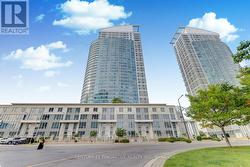 TH307 - 36 LEE CENTRE DRIVE Toronto, ON M1H 3J1