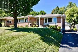 72 ROSE STREET Barrie, ON L4M 2T2