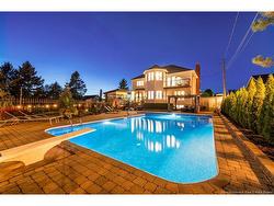424 Shediac RD Moncton, NB E1A 2T1