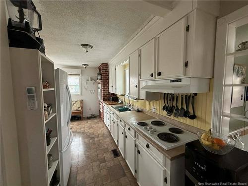 77 Hillcrest St, Hartland, NB 