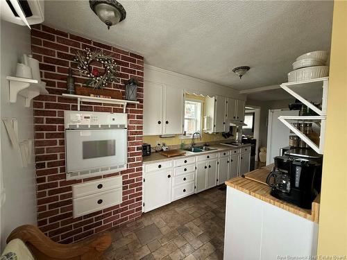 77 Hillcrest St, Hartland, NB 