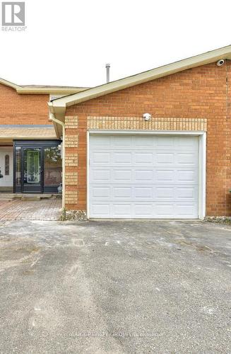 109 WOODSEND RUN  Brampton, ON L6Y 4H7