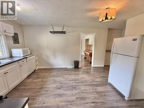 678 Dick Road, Quesnel, BC - Indoor Photo Showing Kitchen