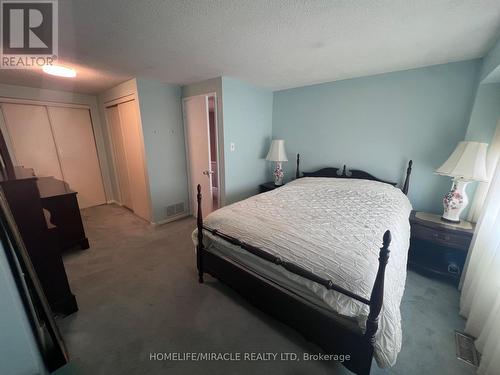30 - 59 Kenninghall Boulevard, Mississauga, ON - Indoor Photo Showing Bedroom