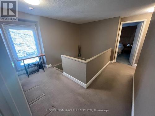 30 - 59 Kenninghall Boulevard, Mississauga, ON - Indoor Photo Showing Other Room