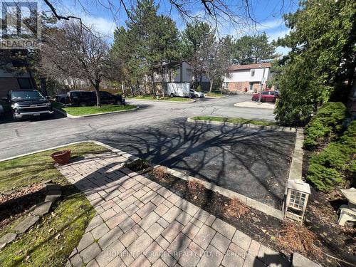 30 - 59 Kenninghall Boulevard, Mississauga, ON - Outdoor