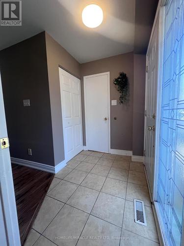 30 - 59 Kenninghall Boulevard, Mississauga, ON - Indoor Photo Showing Other Room