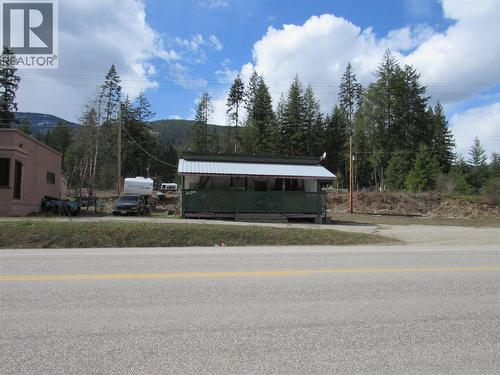 2565 3A Highway, Castlegar, BC - Outdoor