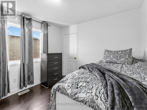 16 Albery Road, Brampton, ON - Indoor Photo Showing Bedroom