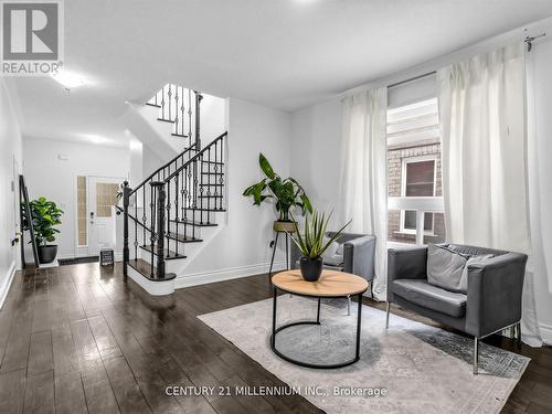 16 Albery Road, Brampton, ON - Indoor Photo Showing Living Room