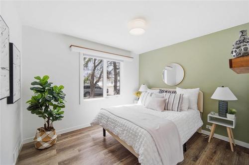 187 Dollard Boulevard, Winnipeg, MB - Indoor Photo Showing Bedroom