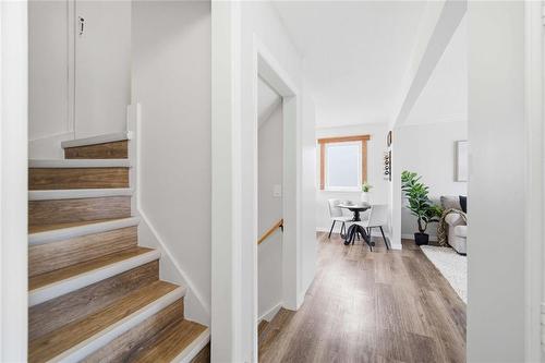 187 Dollard Boulevard, Winnipeg, MB - Indoor Photo Showing Other Room